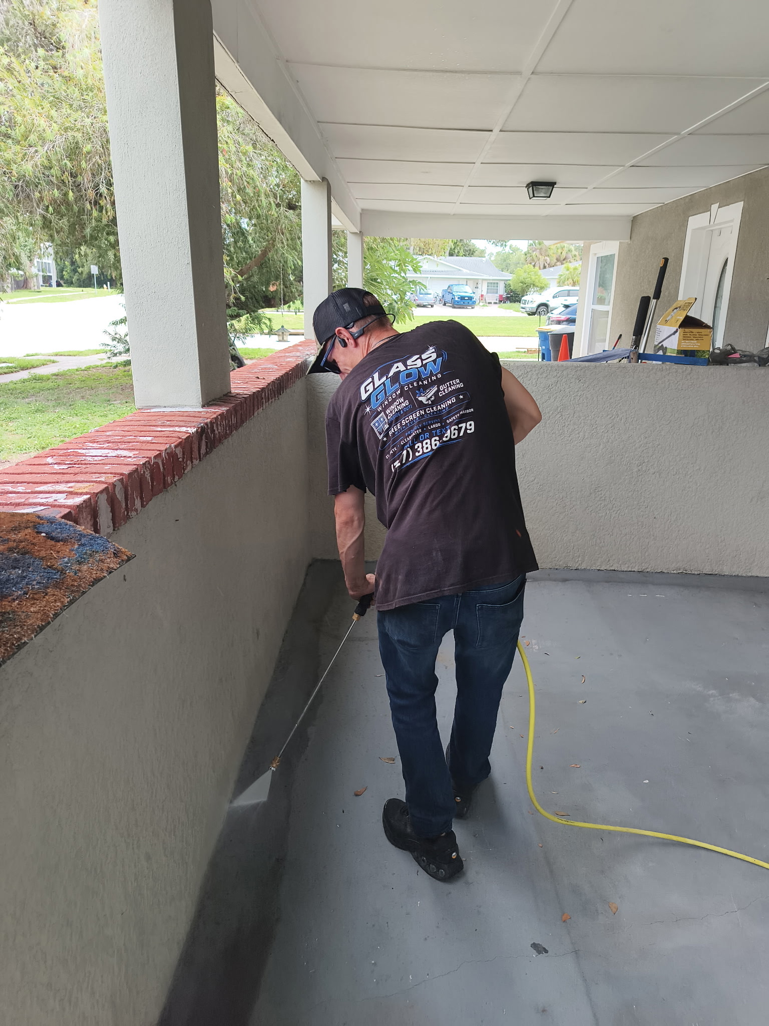 Surface cleaning a driveway